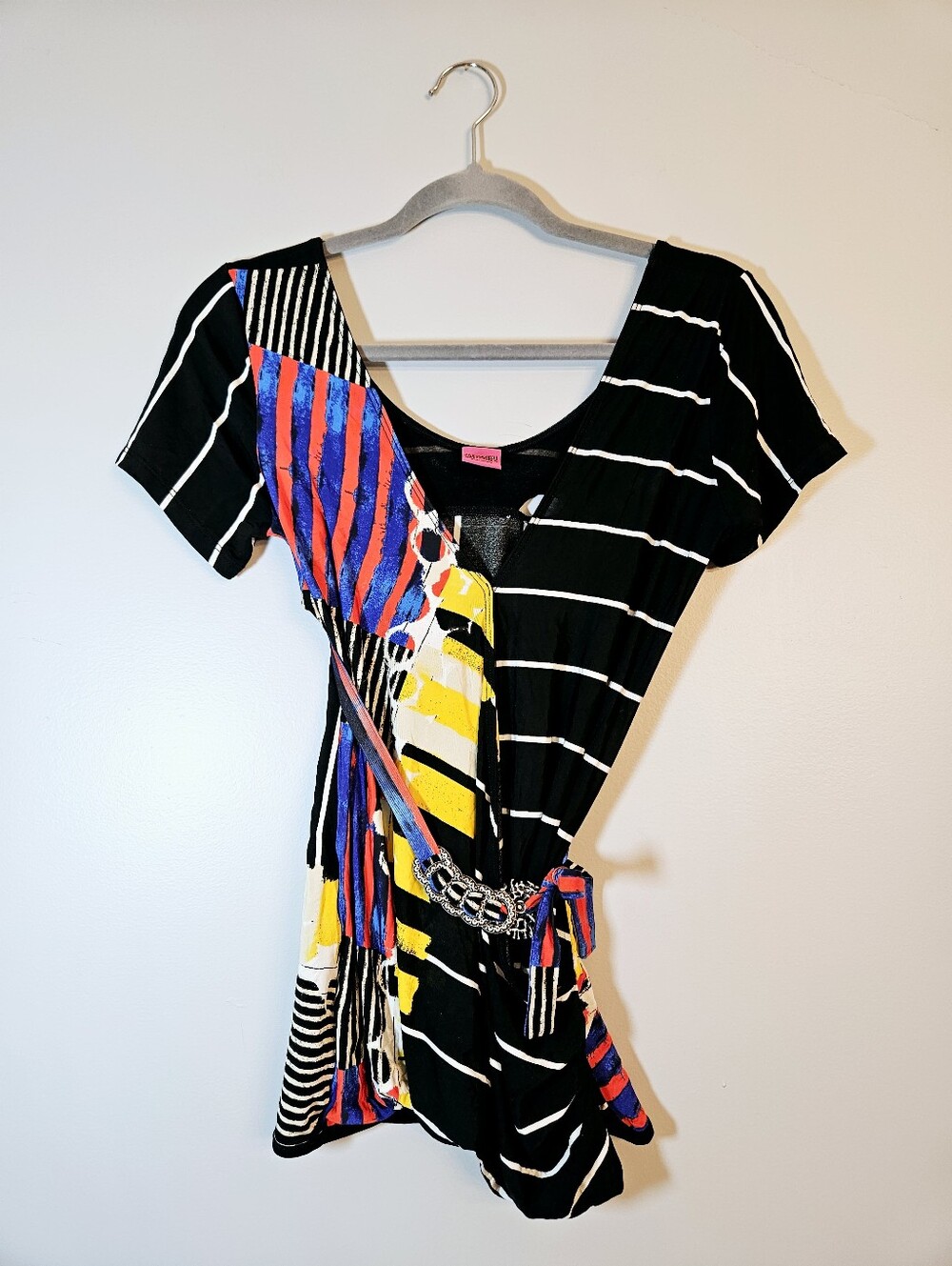 Vintage 2000's Save The Queen Top Size XL V Neck Short Sleeve Belted Y2K - Picture 2 of 7